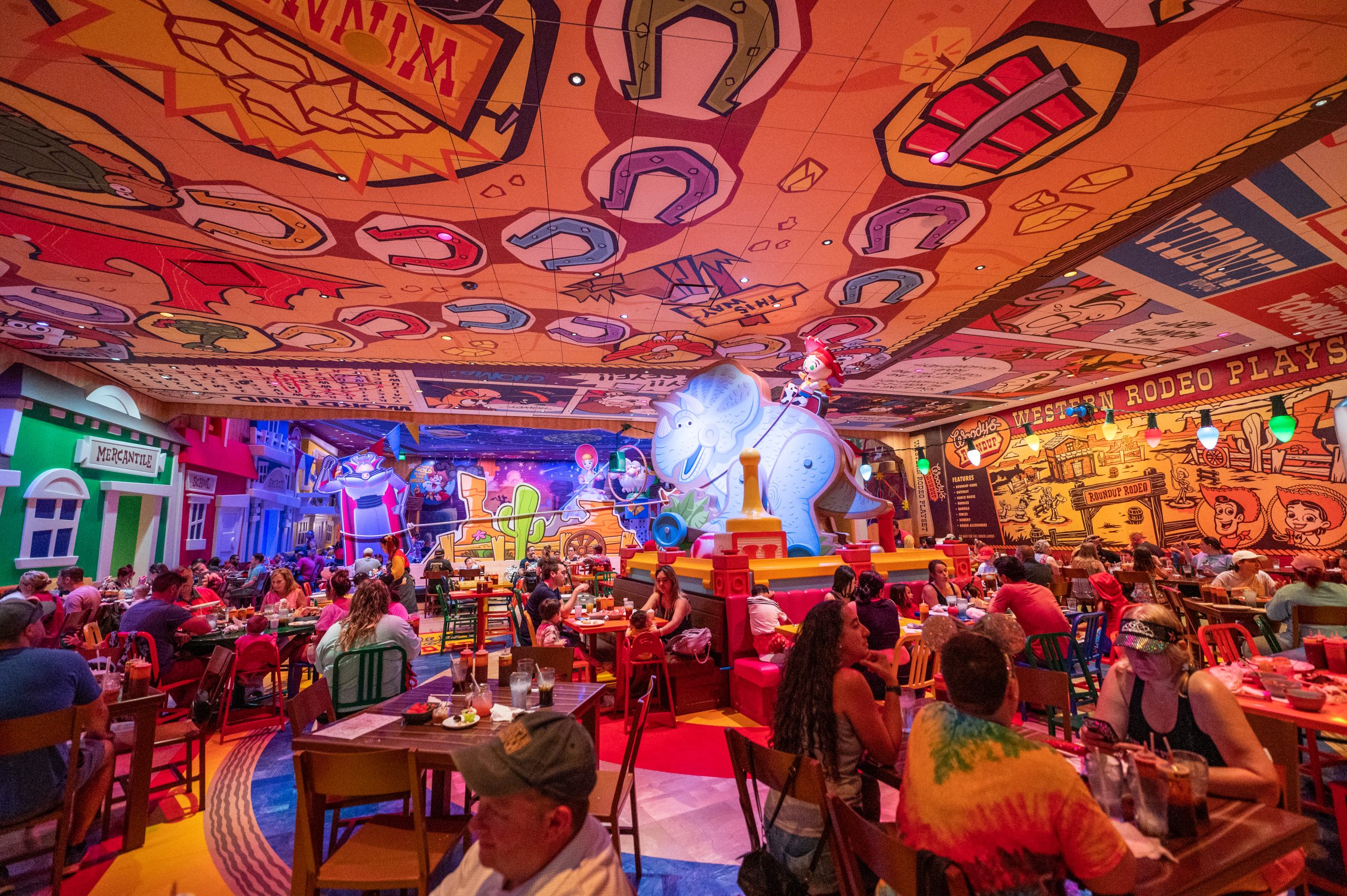 Roundup Rodeo BBQ at Disney's Hollywood Studios, restaurant interior