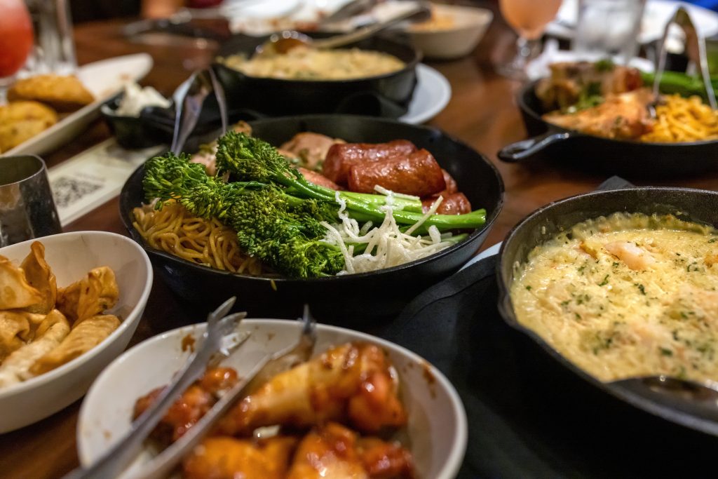 disney world hotels with kids, ohana meal