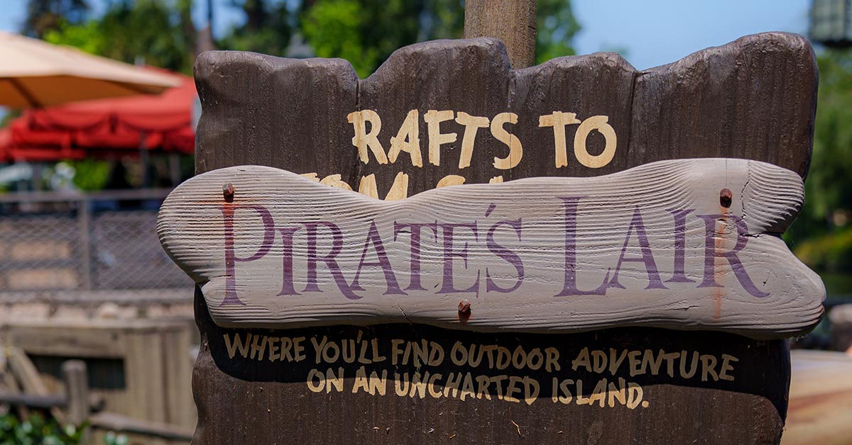 ropedropguide_dlr_pirateslair Pirate's Lair on Tom Sawyer Island at Disneyland Park