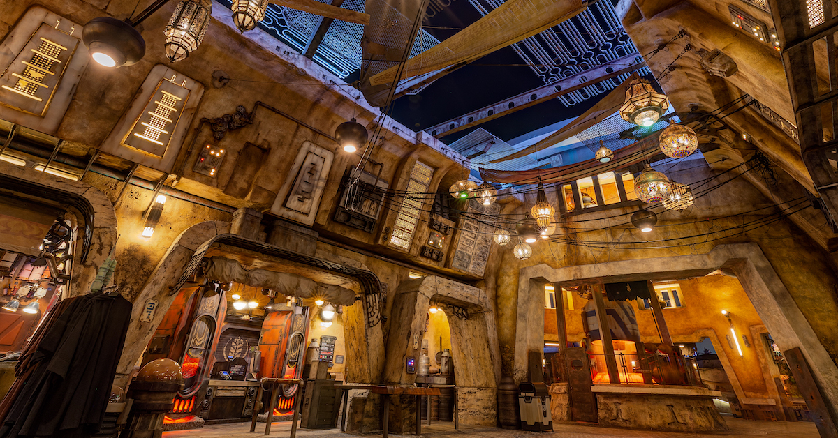 Galaxy's Edge, marketplace with Kat Saka's Kettle