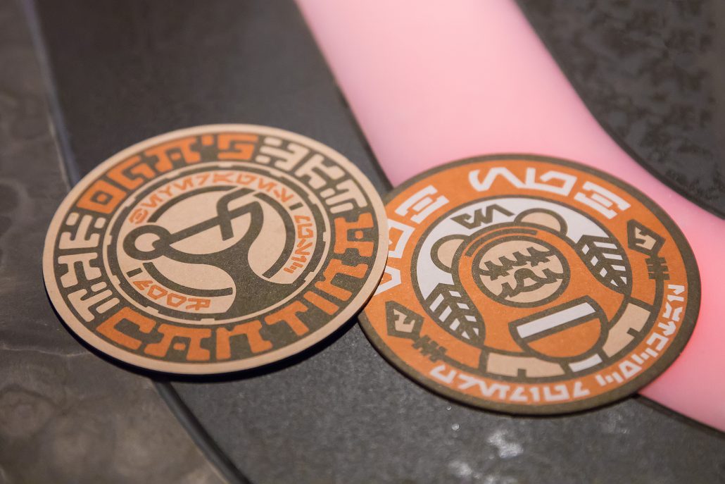 oga's cantina with kids,