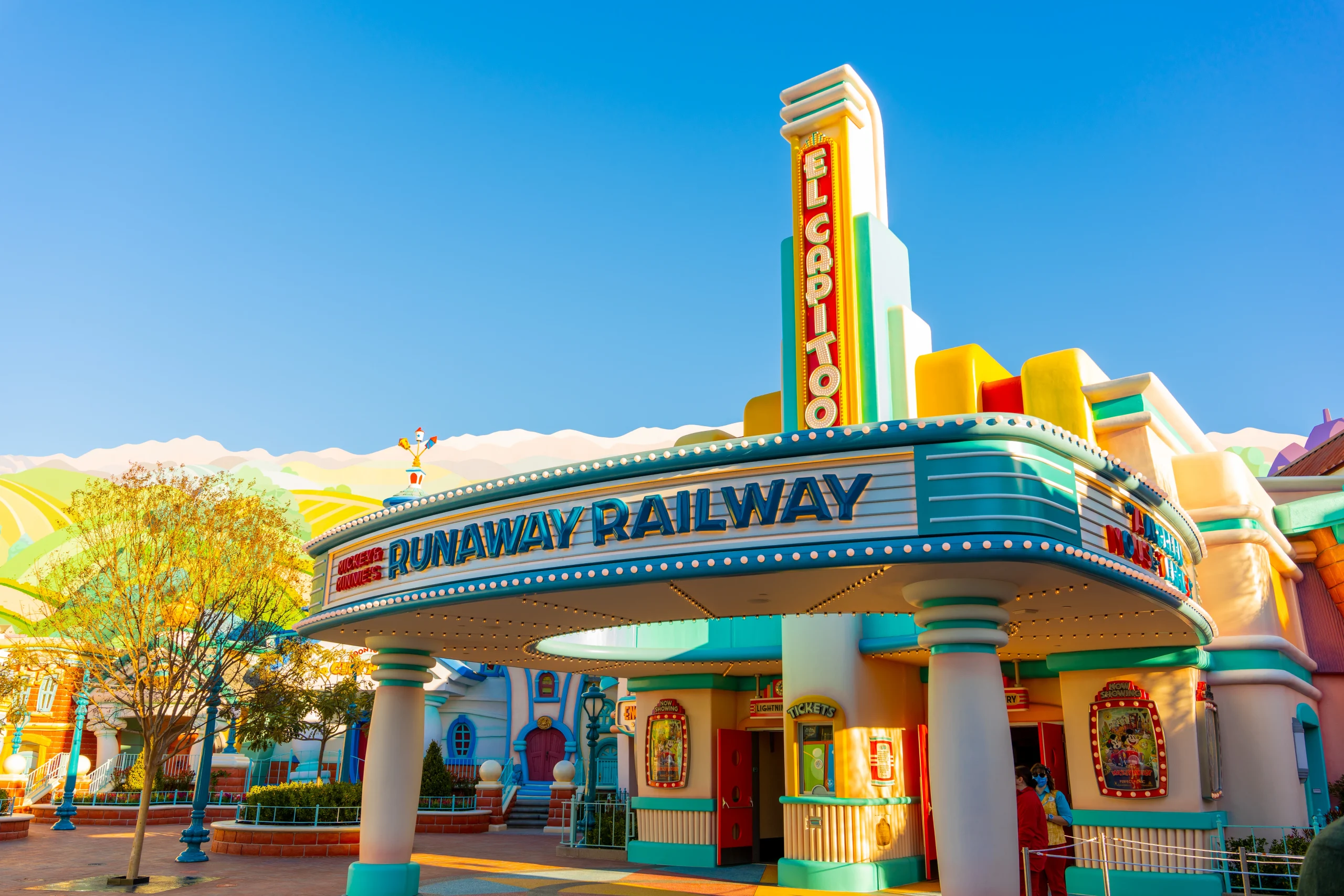 Mickey & Minnie's Runaway Railway at Mickey's Toontown, Disneyland