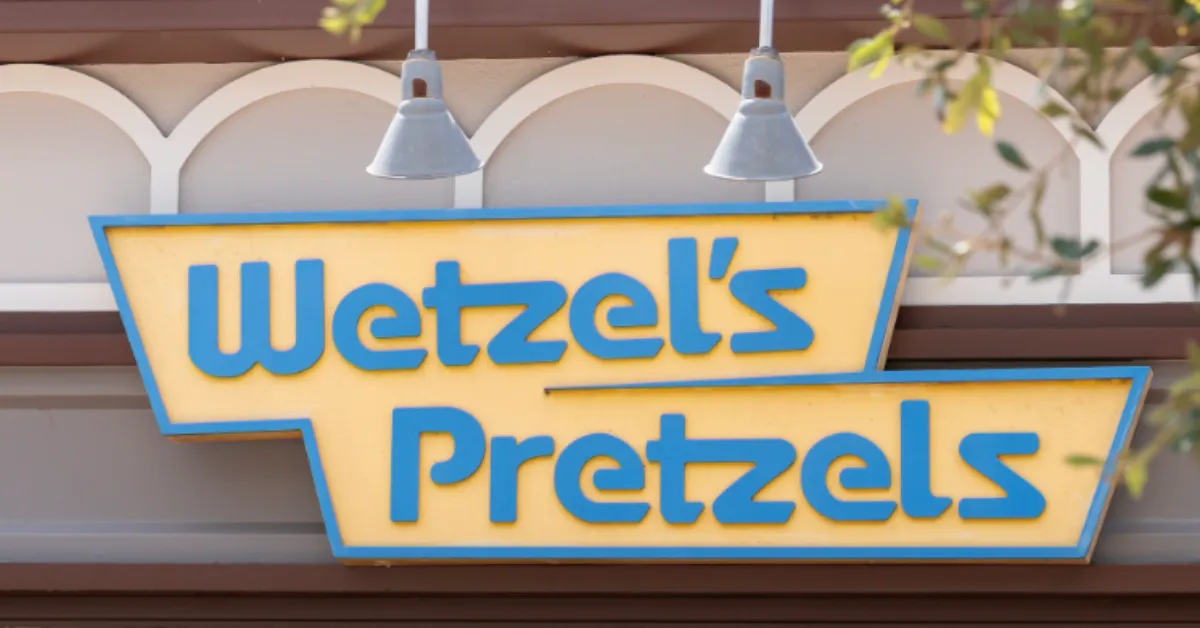 Wetzel's Pretzels Kiosk at Disney Springs West Side