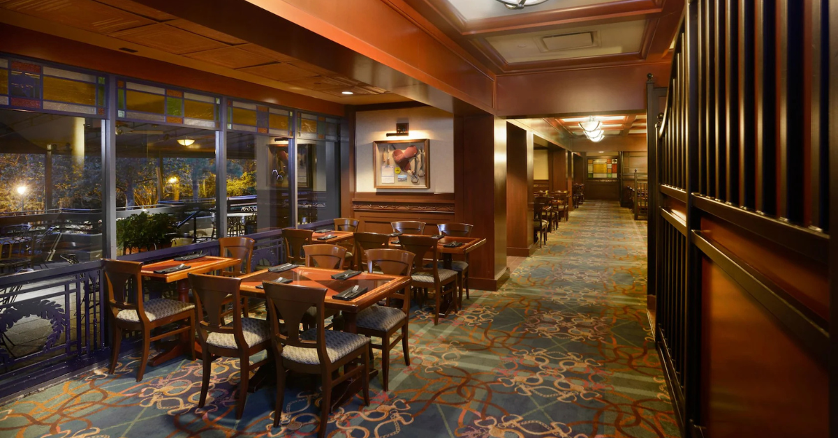 the turf bar and grill fi disney saratoga springs resort the turf bar and grill