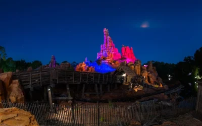 These Magic Kingdom Rides Are Even Better After Dark (and They’re Parent-Approved)