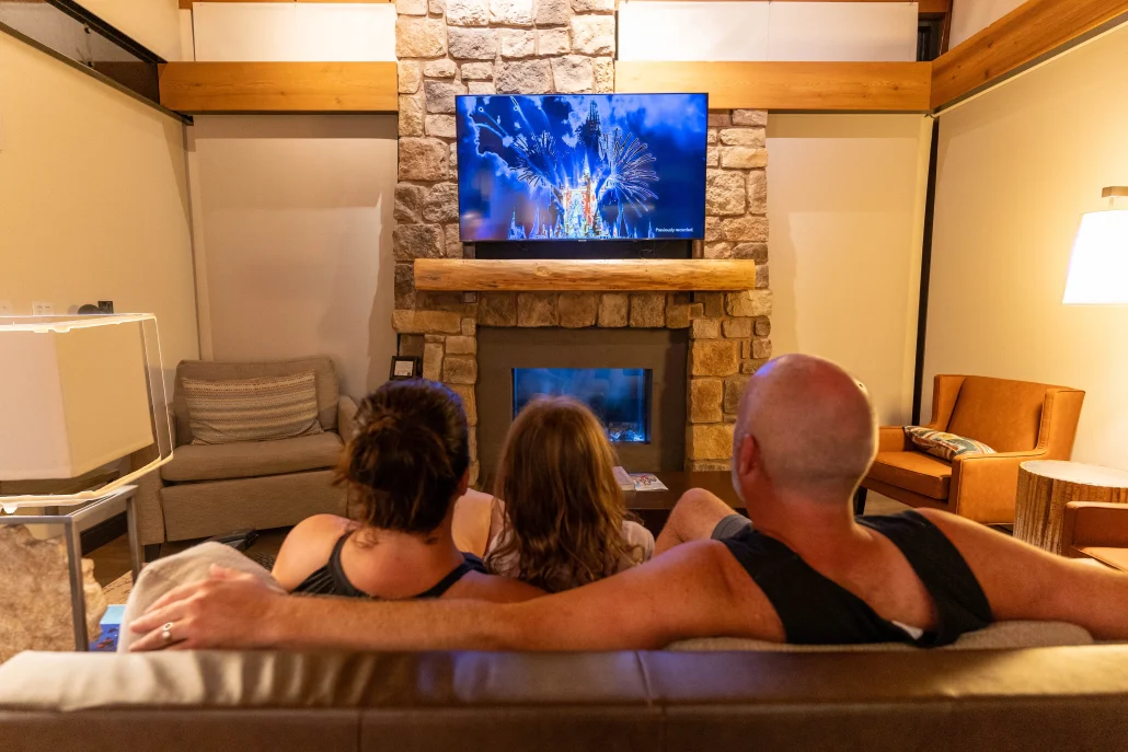 081924_Wilderness-Lodge_Cabin-Family-Shot_CJ-Ayd-2